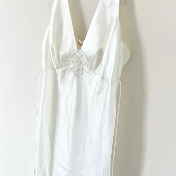 Flora Nikrooz Vintage Ivory Lace Satin Midi Dress Size Large - Picture 4 of 7